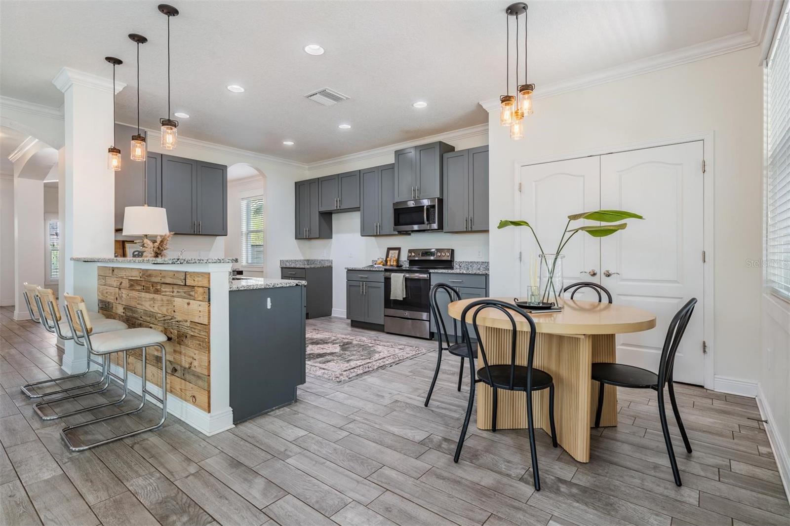 211 N MATANZAS AVE, TAMPA, FL, 33609