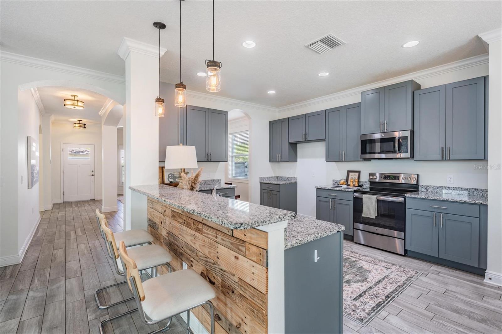 211 N MATANZAS AVE, TAMPA, FL, 33609