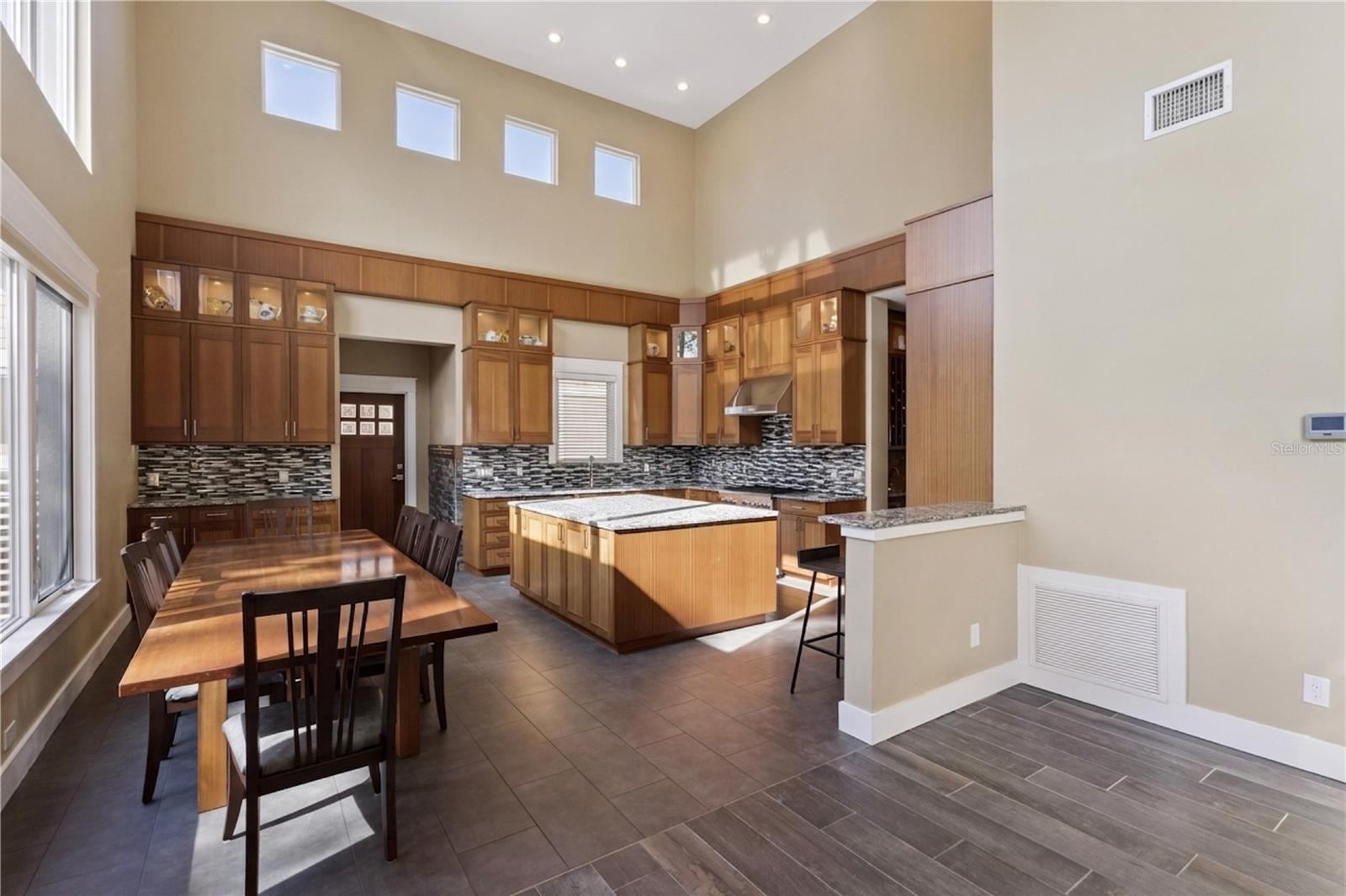 15503 TROTTING HORSE LN, TAVARES, FL, 32778
