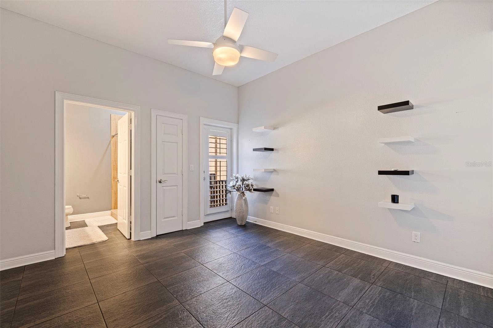 618 SAXONY BLVD, ST PETERSBURG, FL, 33716