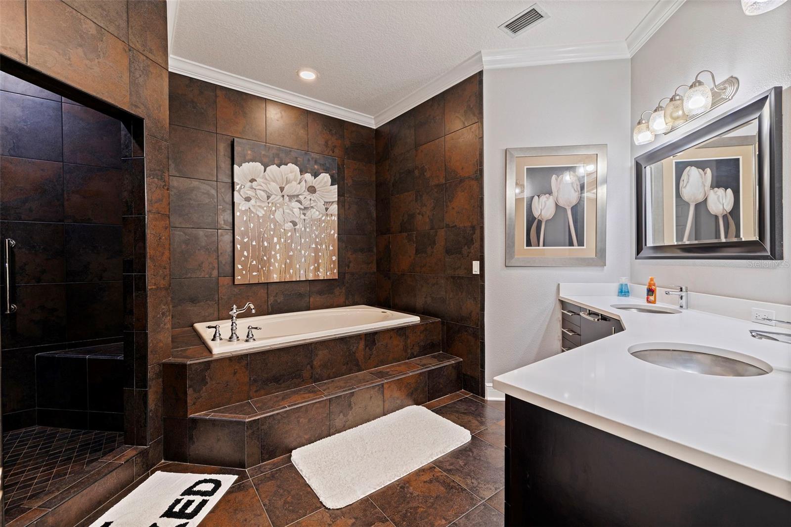 618 SAXONY BLVD, ST PETERSBURG, FL, 33716