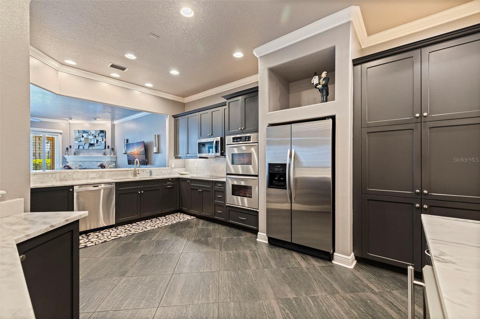 618 SAXONY BLVD, ST PETERSBURG, FL, 33716