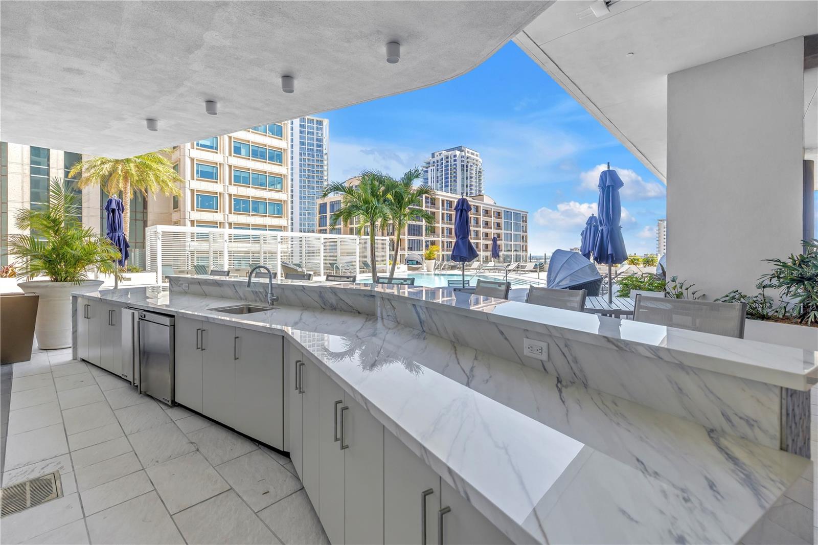 275 1ST AVE S #1703, ST PETERSBURG, FL, 33701
