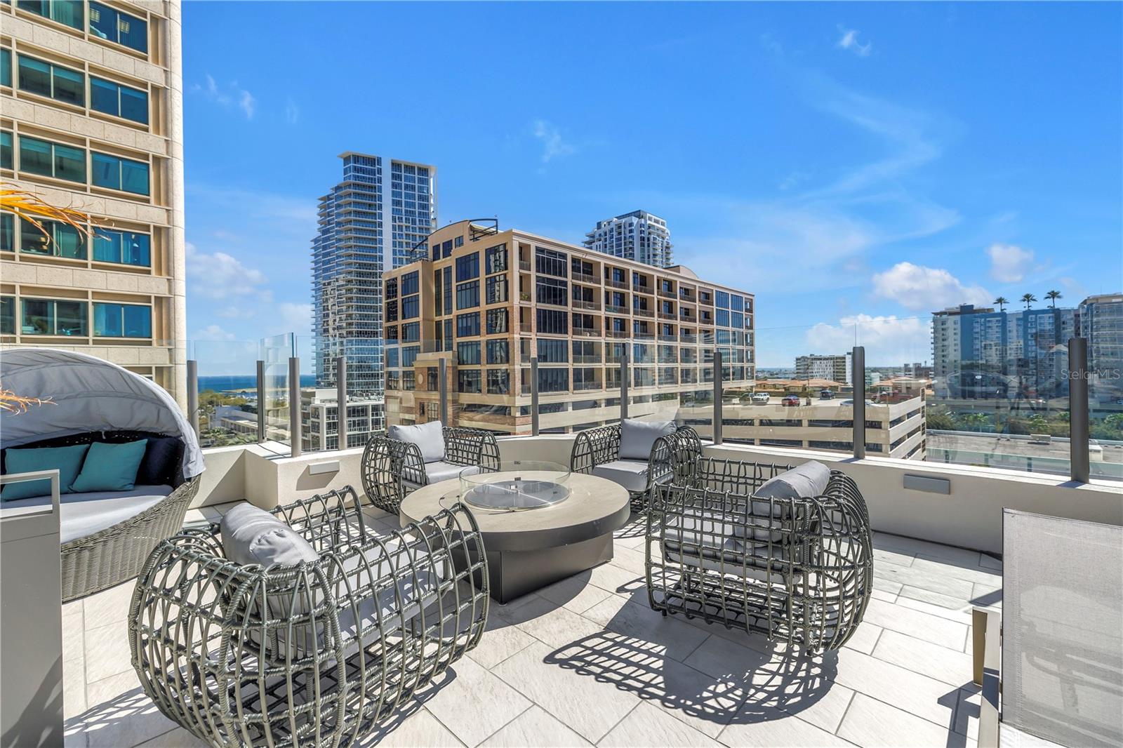 275 1ST AVE S #1703, ST PETERSBURG, FL, 33701