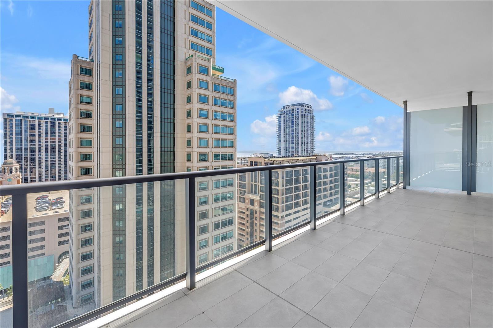275 1ST AVE S #1703, ST PETERSBURG, FL, 33701