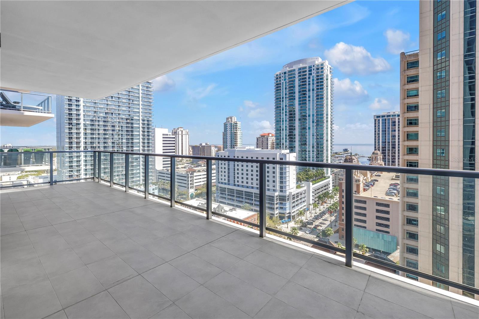 275 1ST AVE S #1703, ST PETERSBURG, FL, 33701