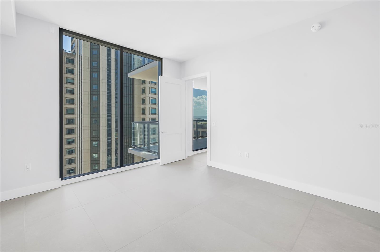 275 1ST AVE S #1703, ST PETERSBURG, FL, 33701