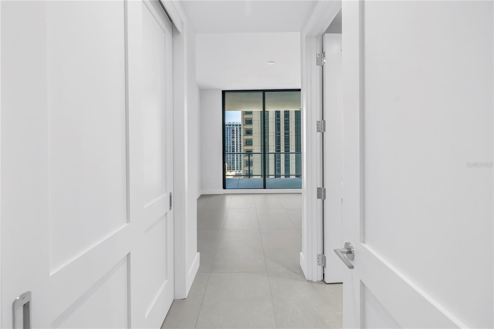275 1ST AVE S #1703, ST PETERSBURG, FL, 33701