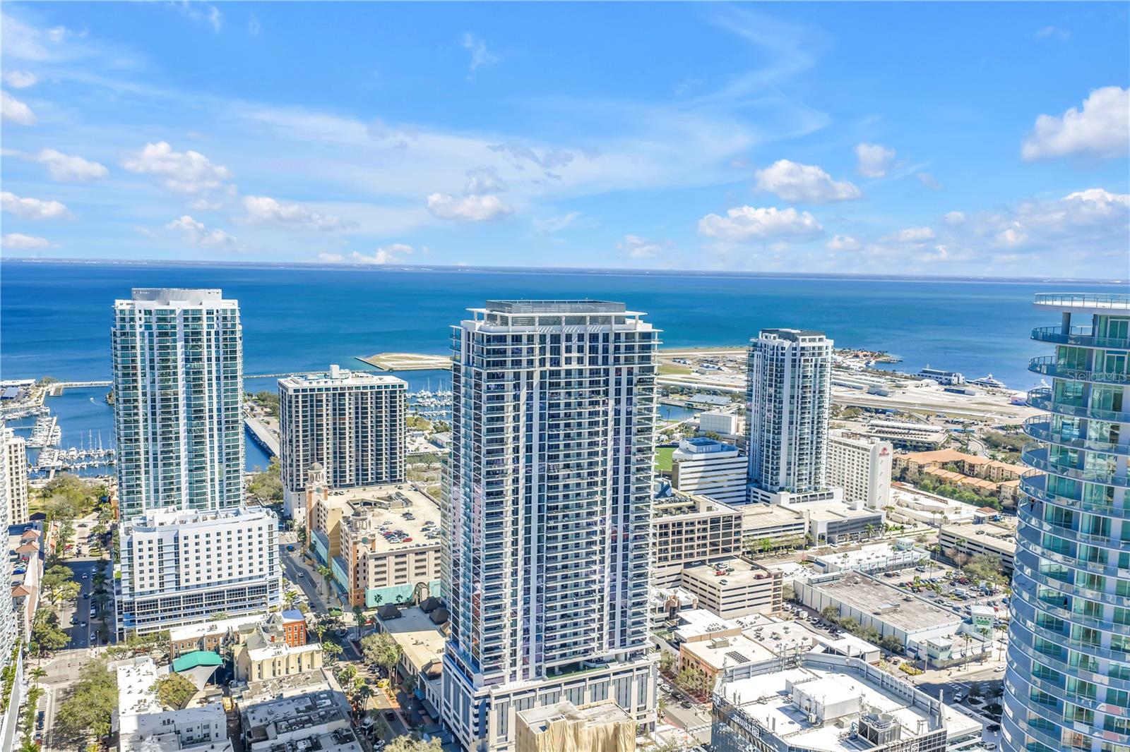 275 1ST AVE S #1703, ST PETERSBURG, FL, 33701