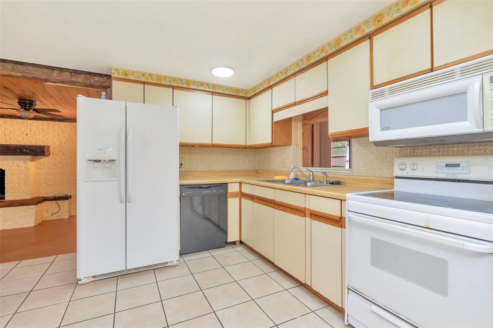 8350 94TH AVE, SEMINOLE, FL, 33777
