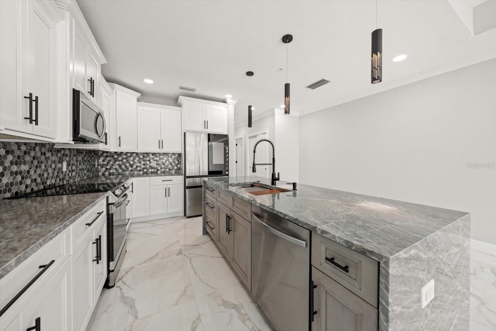 211 DOLPHIN PT #201, CLEARWATER, FL, 33767