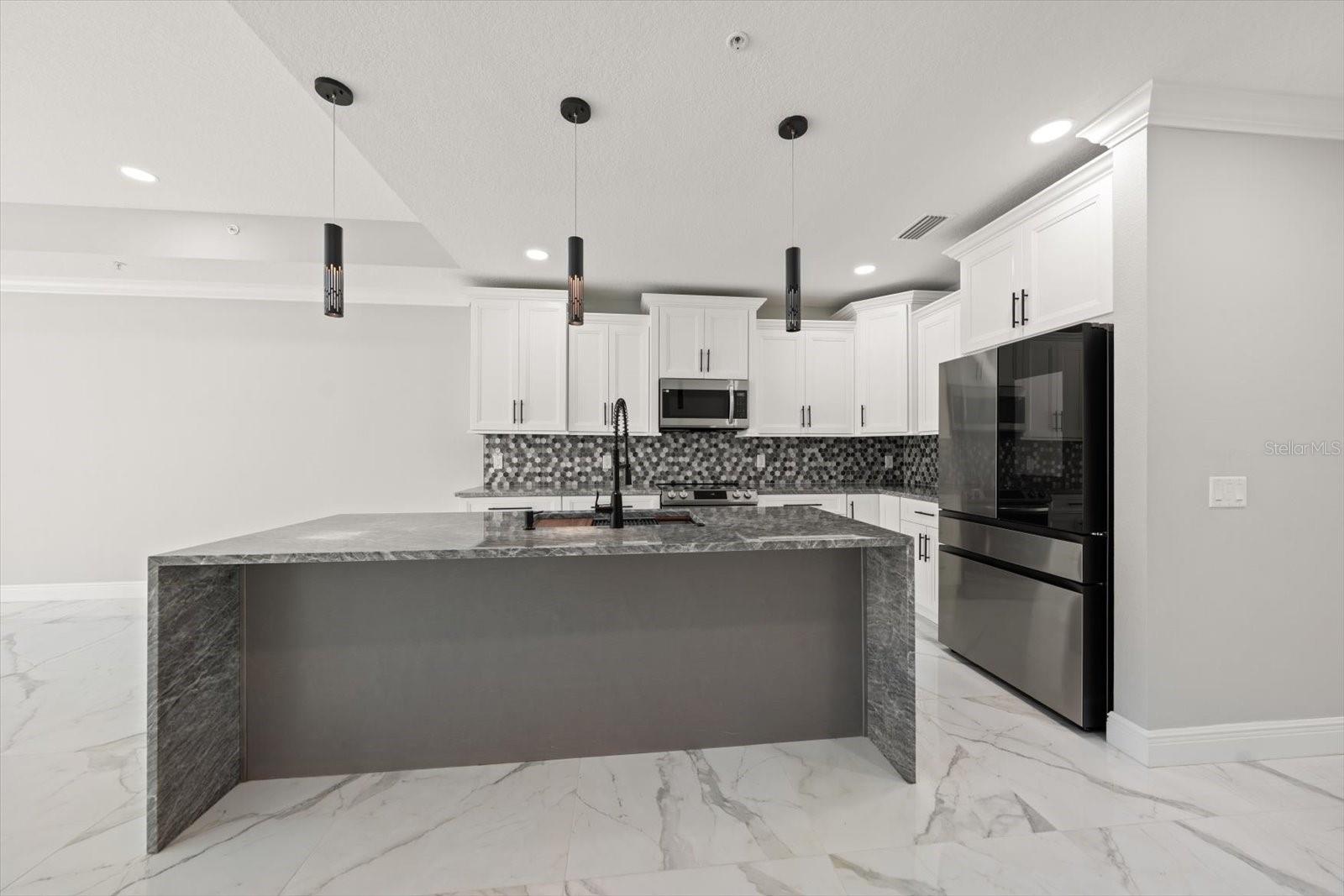 211 DOLPHIN PT #201, CLEARWATER, FL, 33767