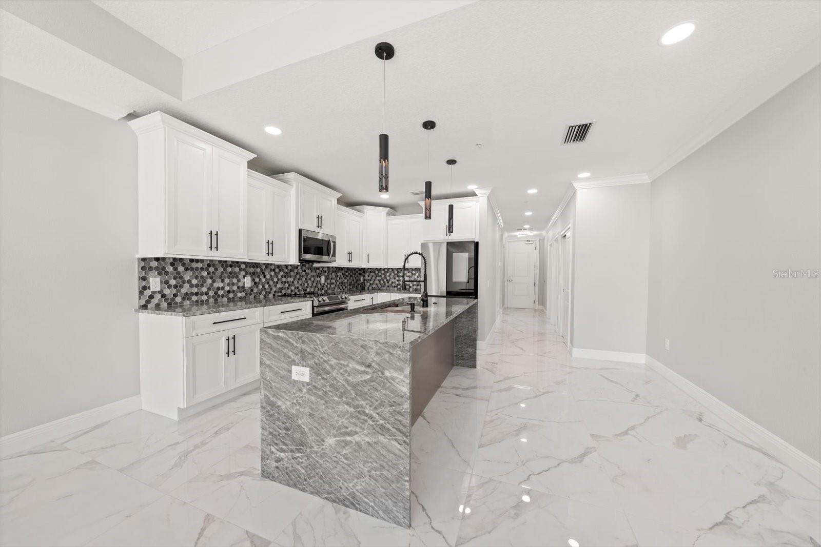 211 DOLPHIN PT #201, CLEARWATER, FL, 33767