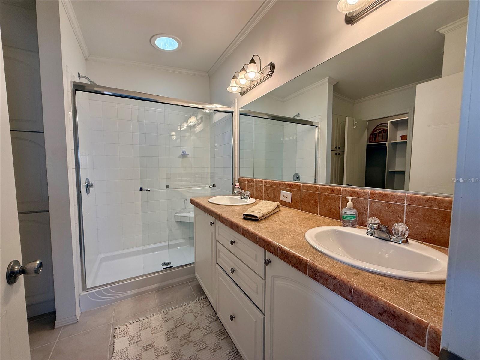 209 S PORT ROYAL LN, APOLLO BEACH, FL, 33572