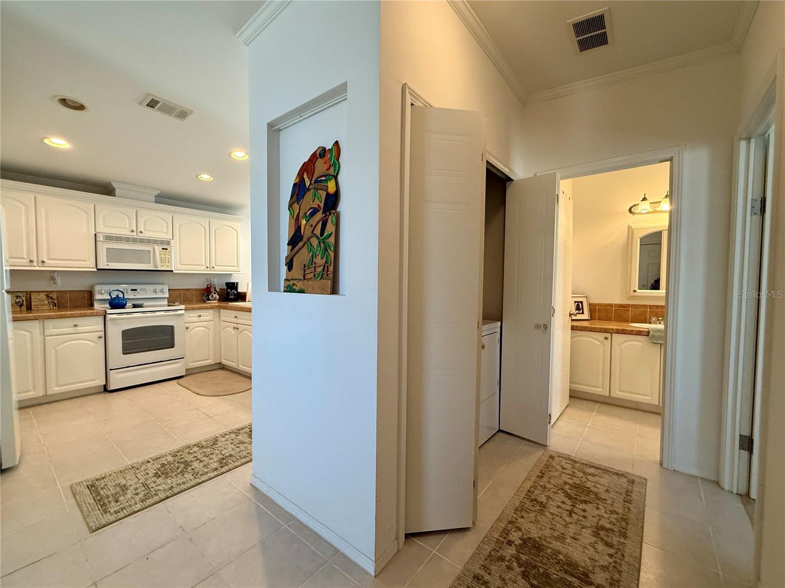 209 S PORT ROYAL LN, APOLLO BEACH, FL, 33572