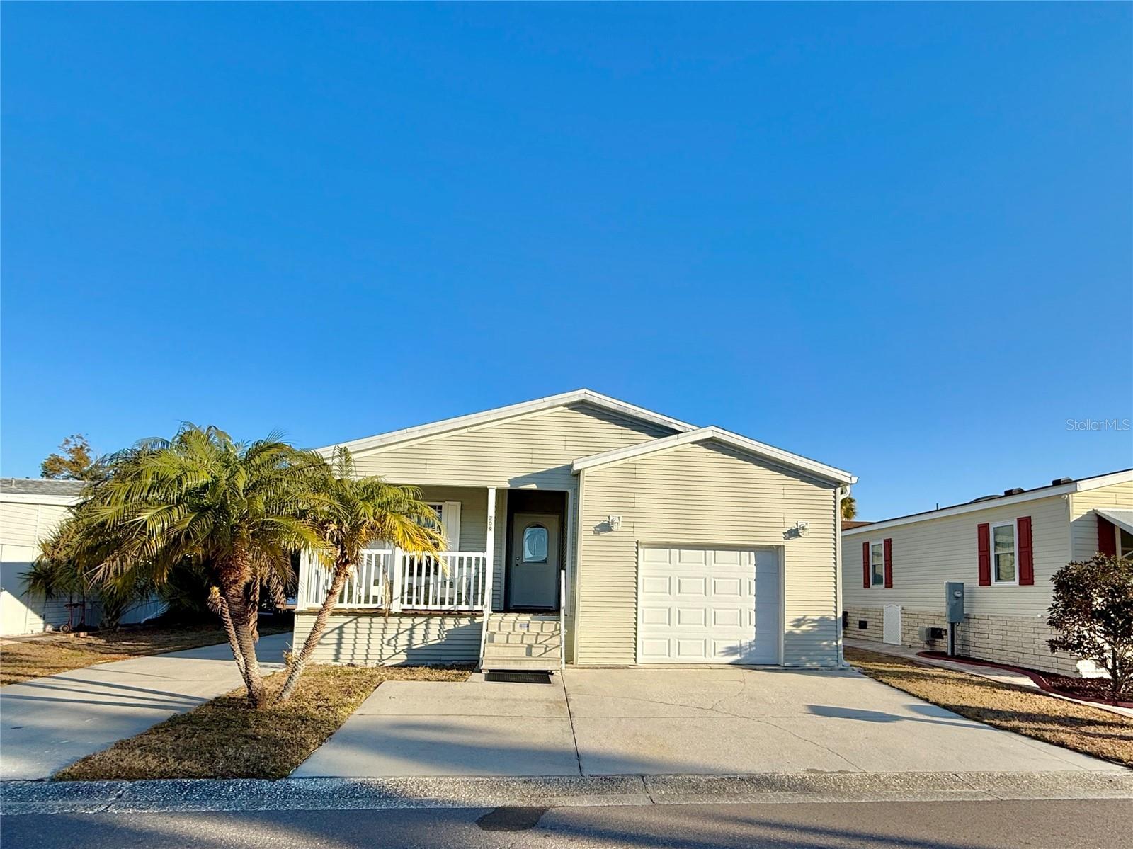 209 S PORT ROYAL LN, APOLLO BEACH, FL, 33572