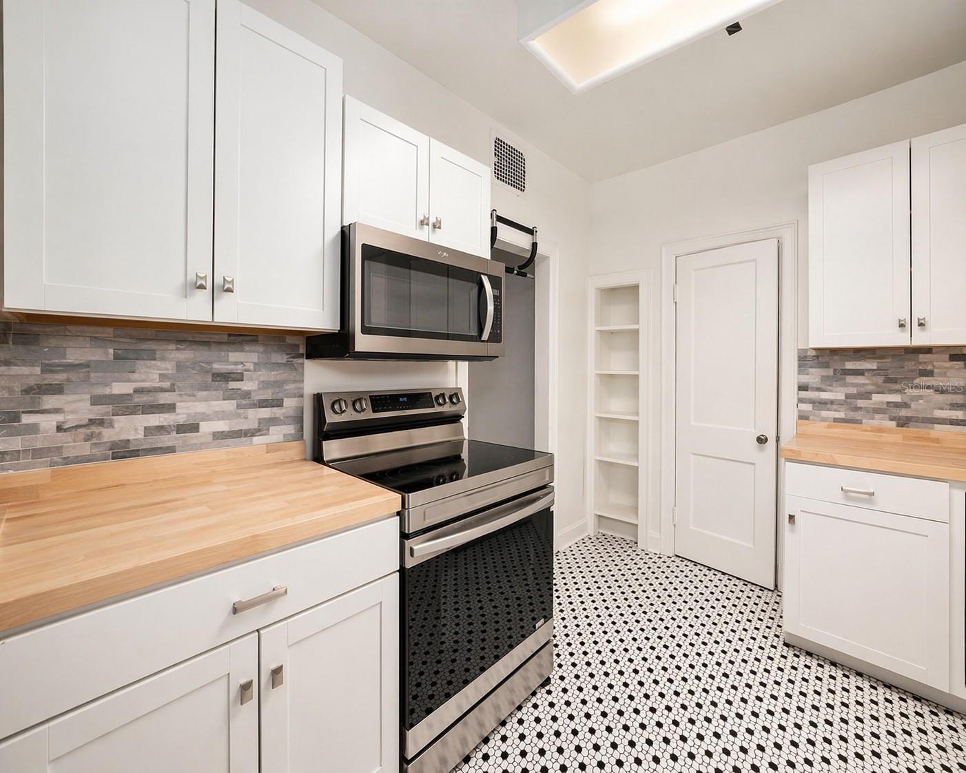 949 SW 13TH ST, GAINESVILLE, FL, 32601