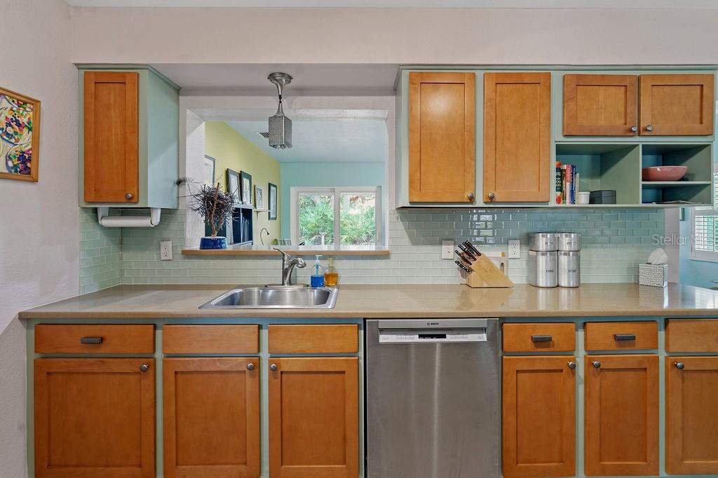 3330 GARLAND WAY, MOUNT DORA, FL, 32757