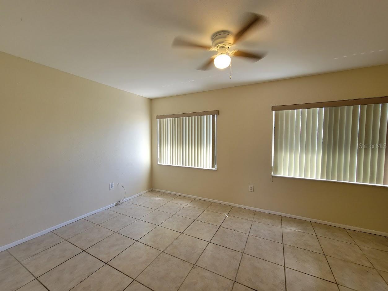 2466 LAKESHORE CIR, PORT CHARLOTTE, FL, 33952