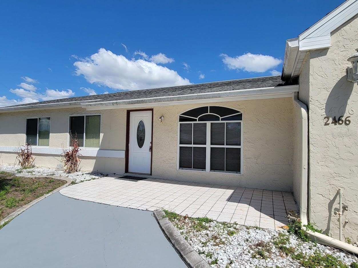 2466 LAKESHORE CIR, PORT CHARLOTTE, FL, 33952