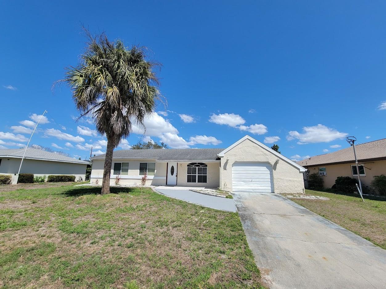 2466 LAKESHORE CIR, PORT CHARLOTTE, FL, 33952