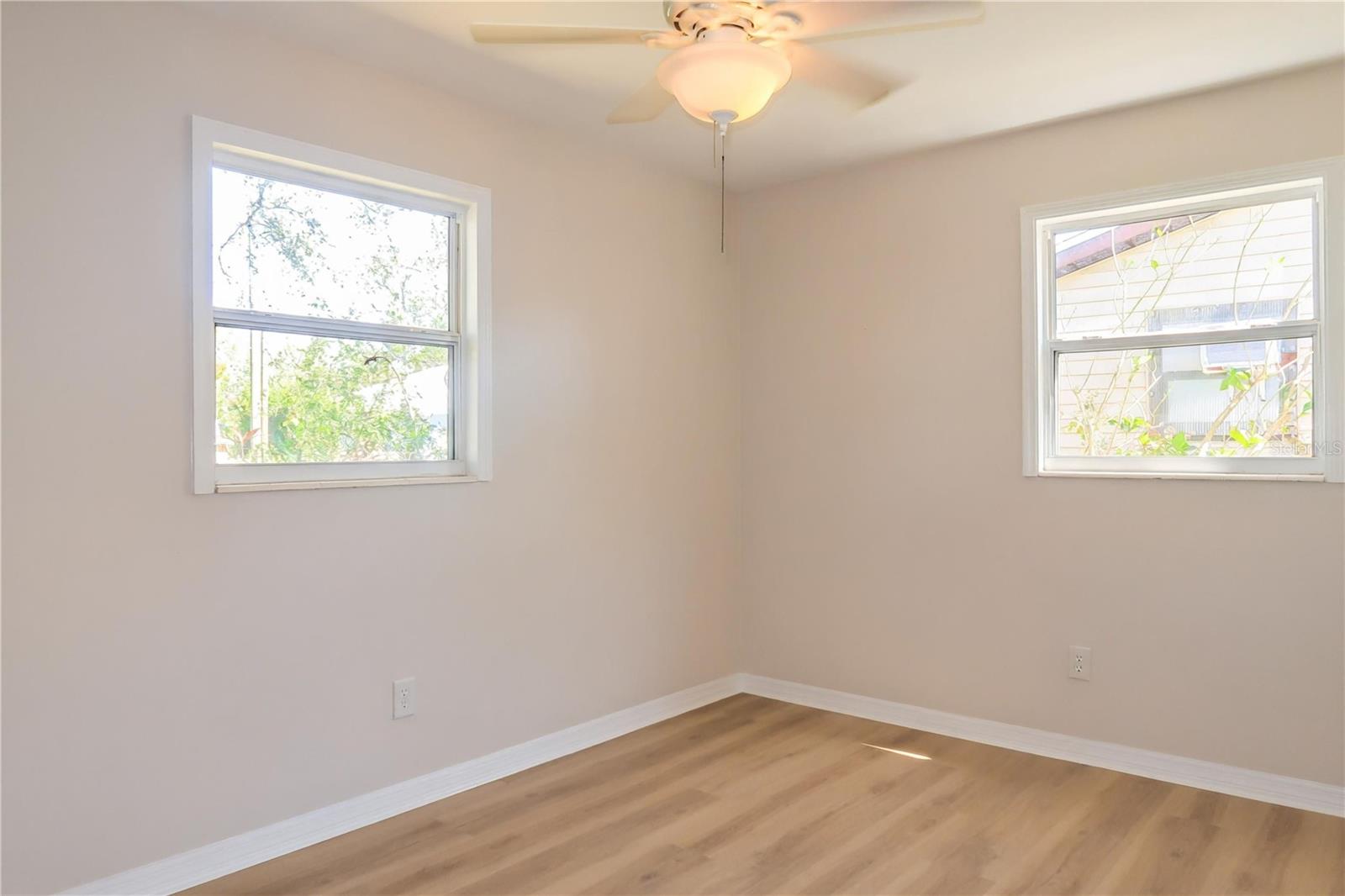 5460 40TH AVE N, ST PETERSBURG, FL, 33709