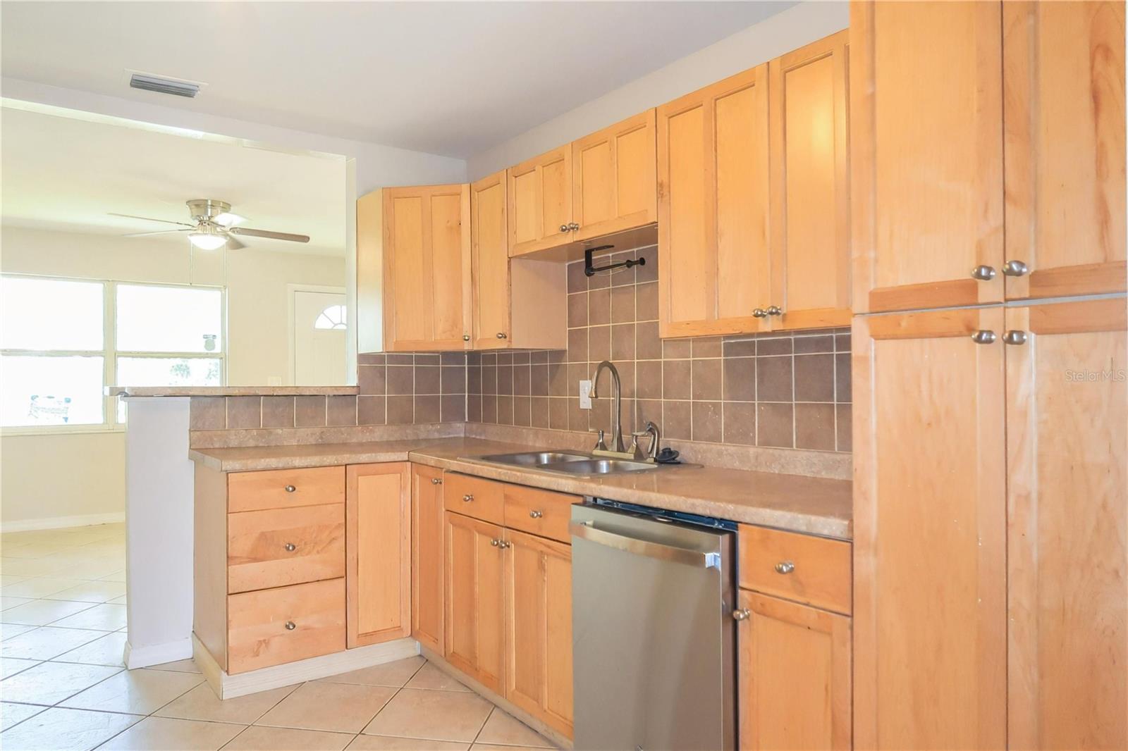 5460 40TH AVE N, ST PETERSBURG, FL, 33709