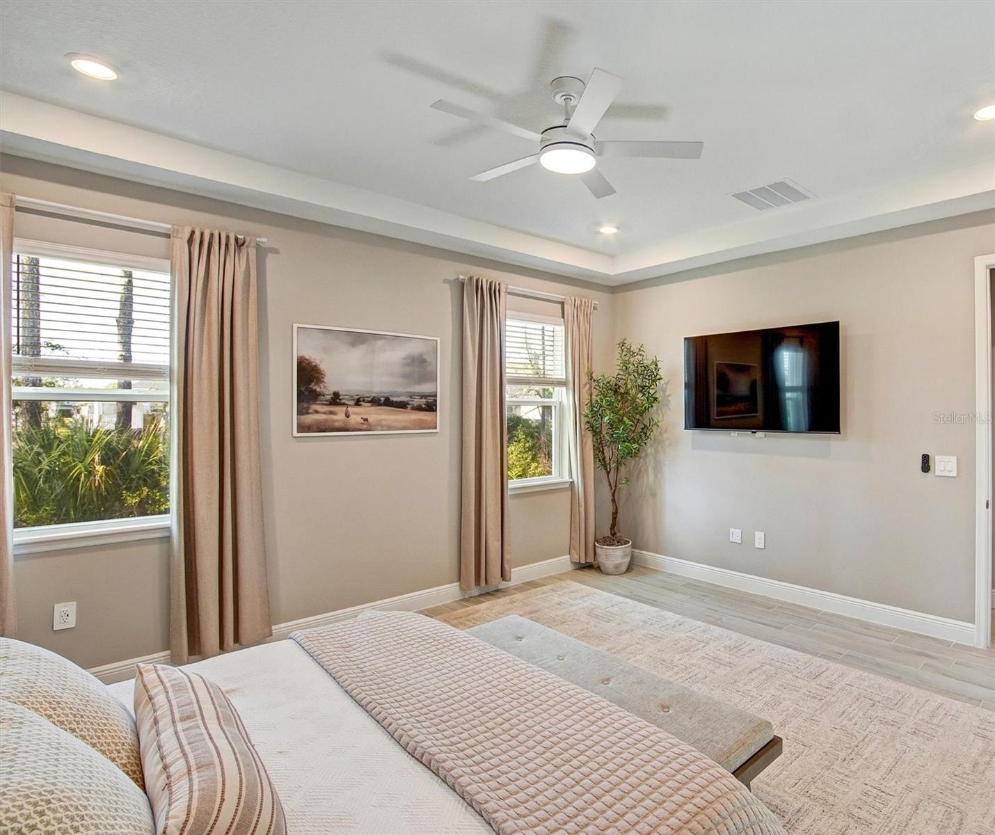2121 DIVOT DR, DAYTONA BEACH, FL, 32124
