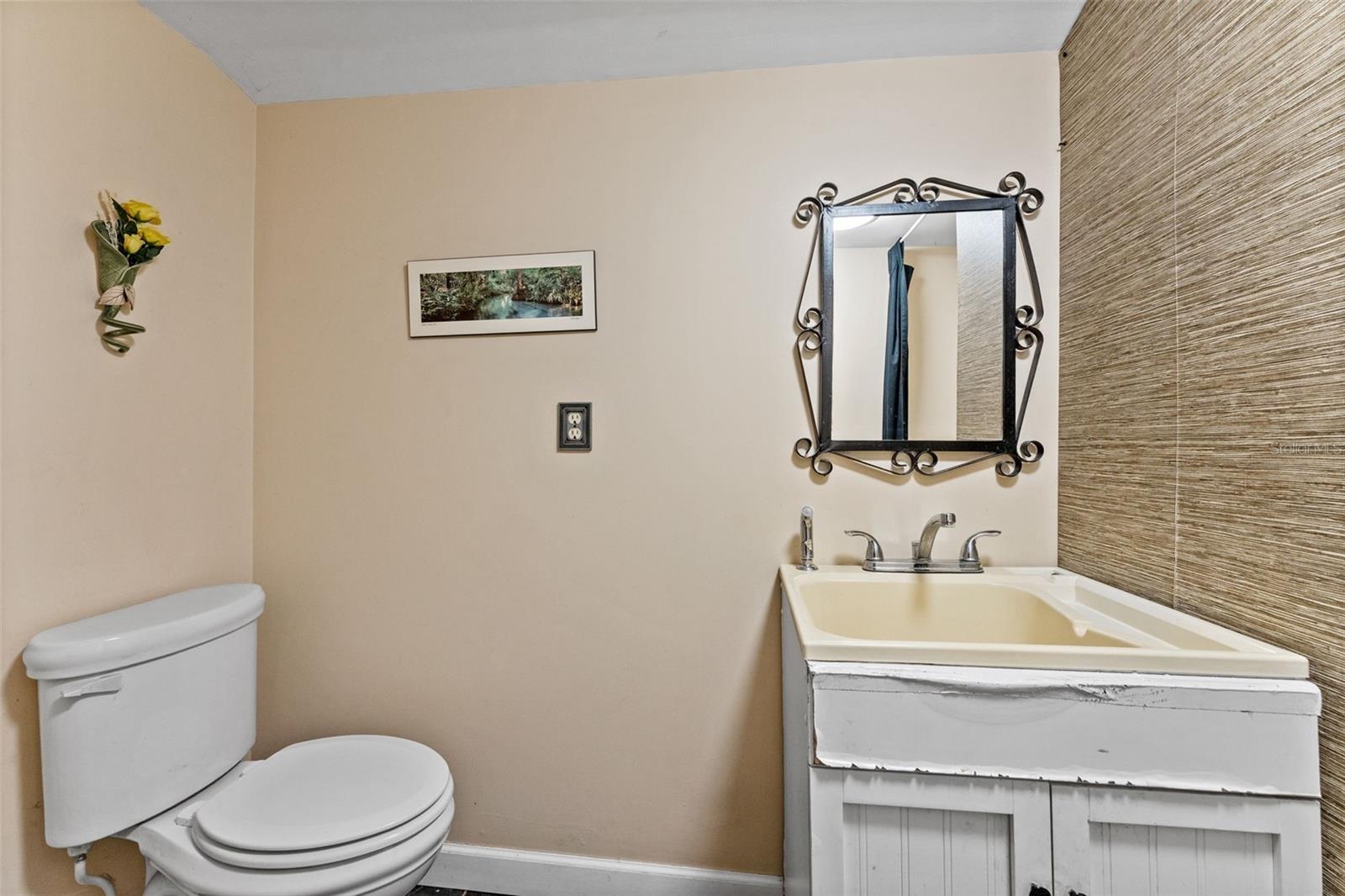 6429 N GOMEZ AVE, TAMPA, FL, 33614