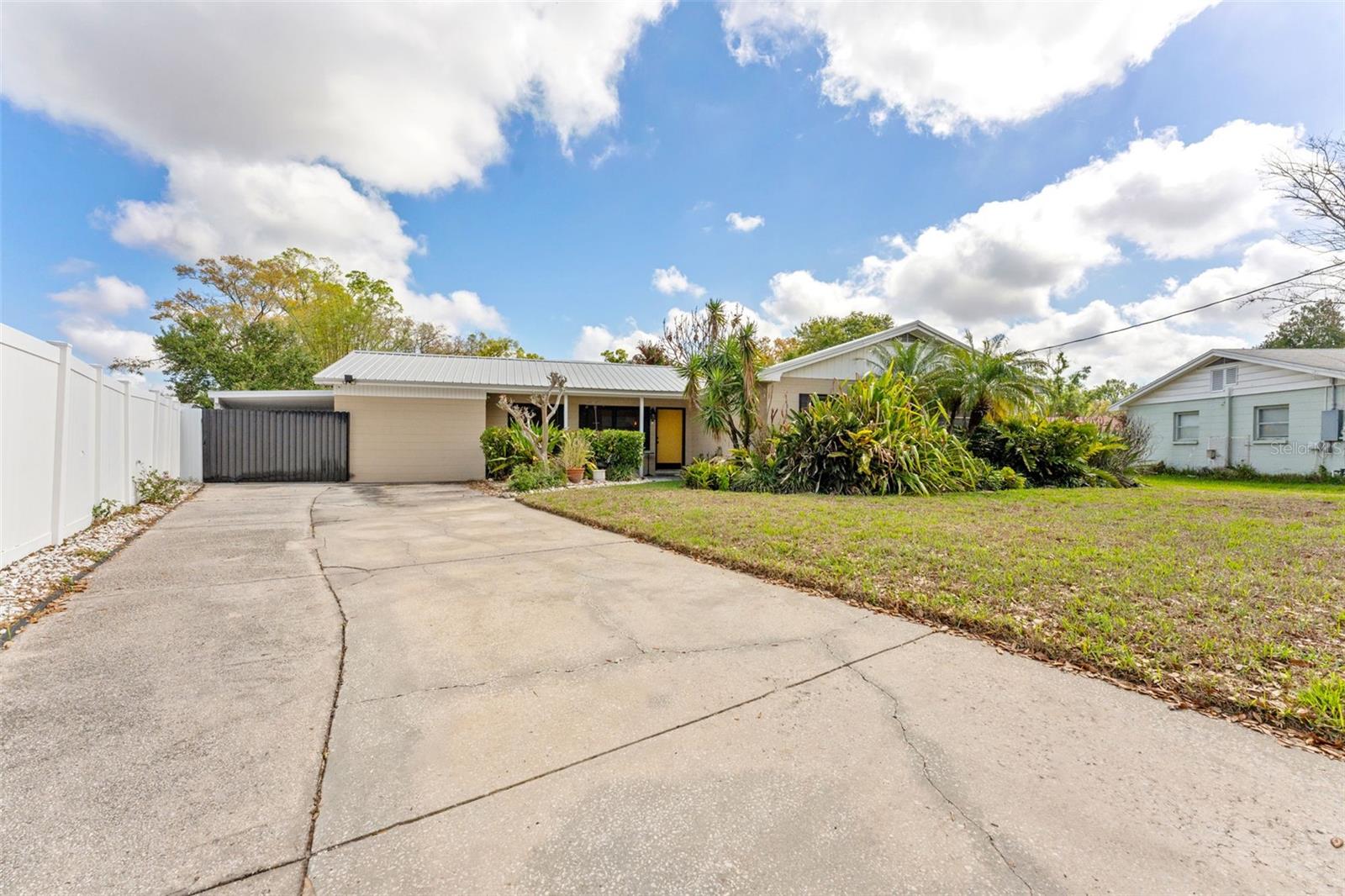 6429 N GOMEZ AVE, TAMPA, FL, 33614