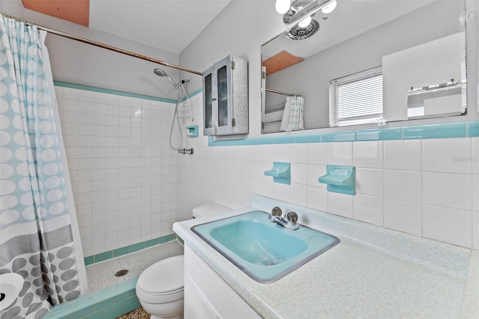 6429 N GOMEZ AVE, TAMPA, FL, 33614