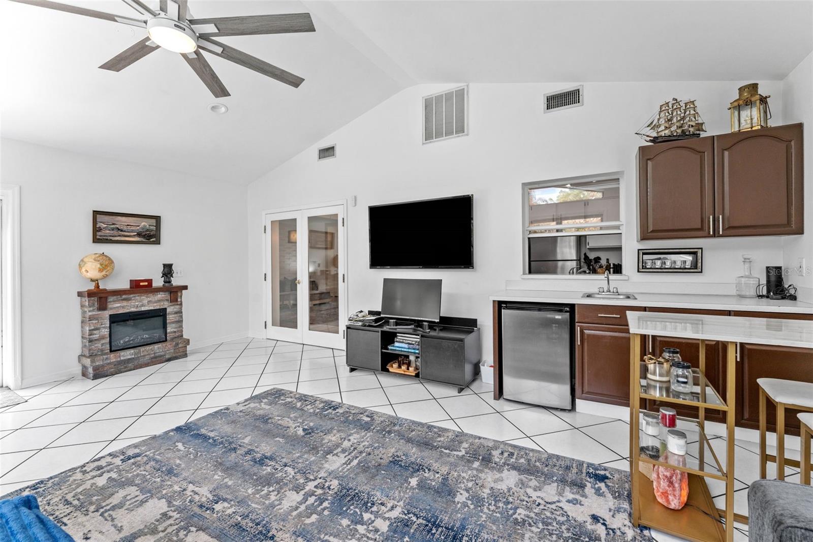 6429 N GOMEZ AVE, TAMPA, FL, 33614