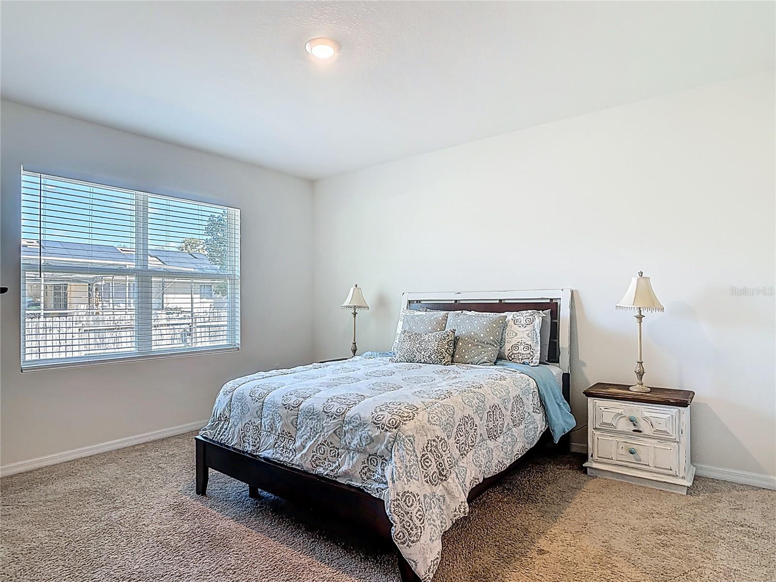 712 RED HAWK LN, DELTONA, FL, 32725