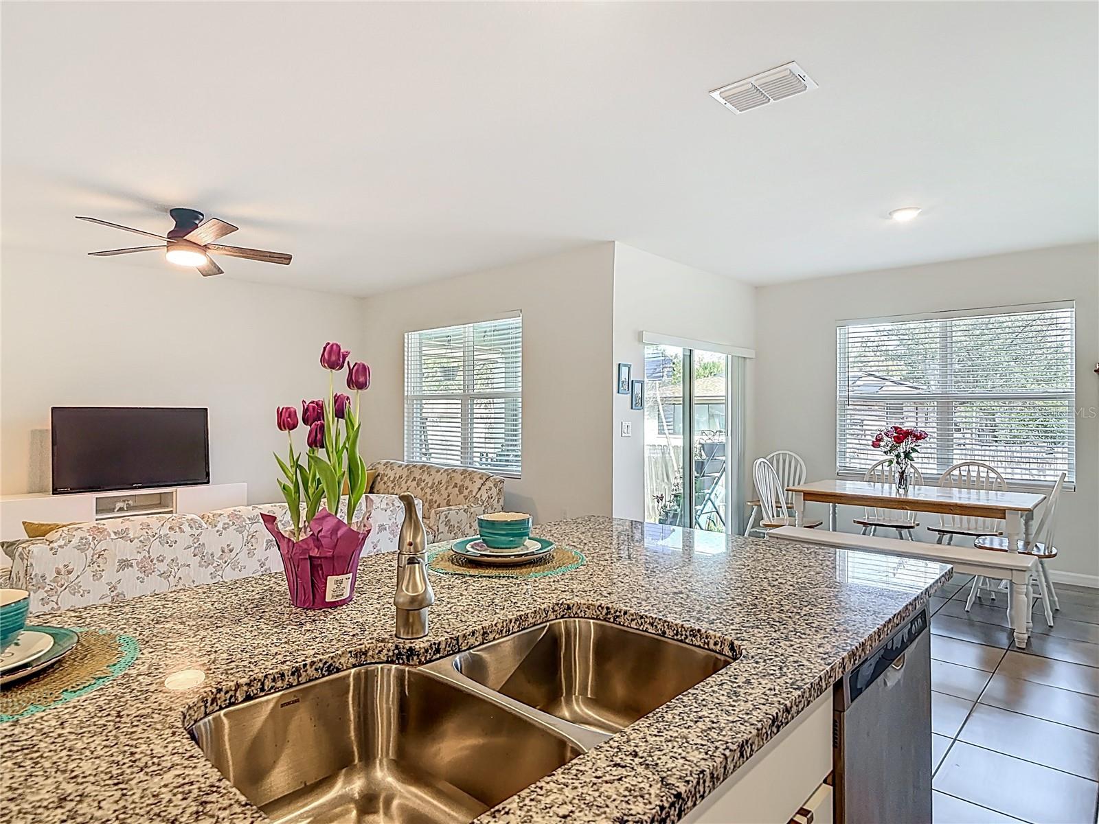 712 RED HAWK LN, DELTONA, FL, 32725