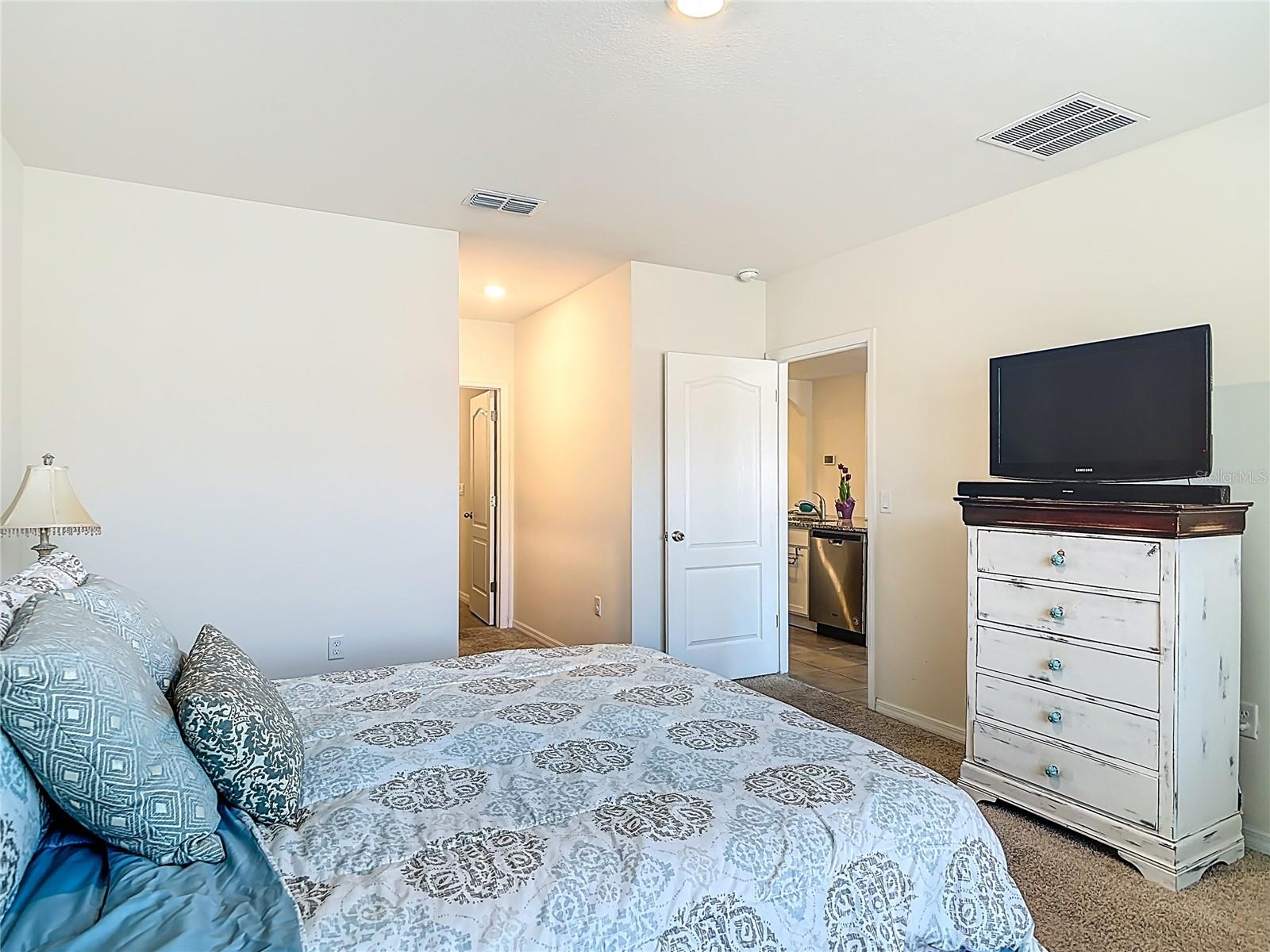 712 RED HAWK LN, DELTONA, FL, 32725