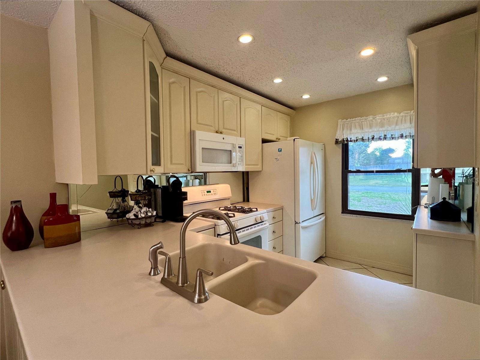 1395 MISSION DR W #28C, CLEARWATER, FL, 33759