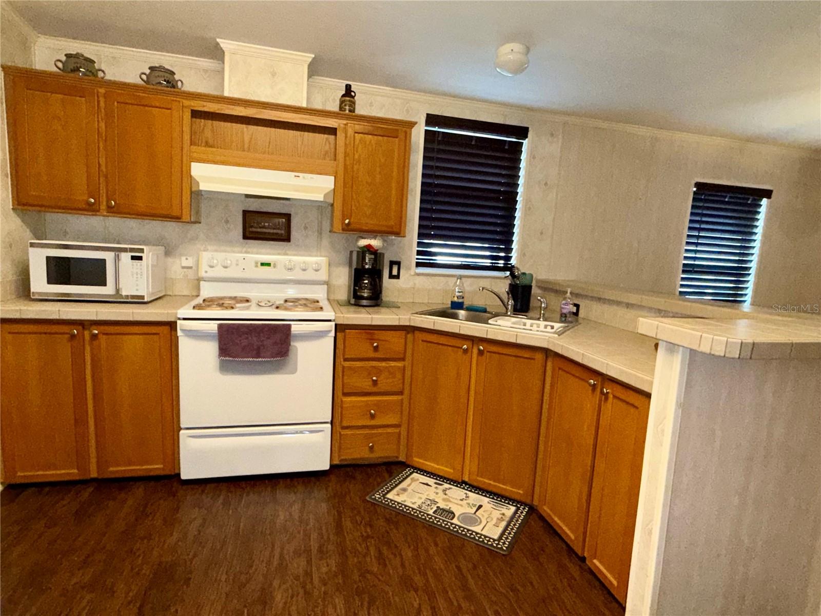 10942 POPLAR ST NE #111, ST PETERSBURG, FL, 33716