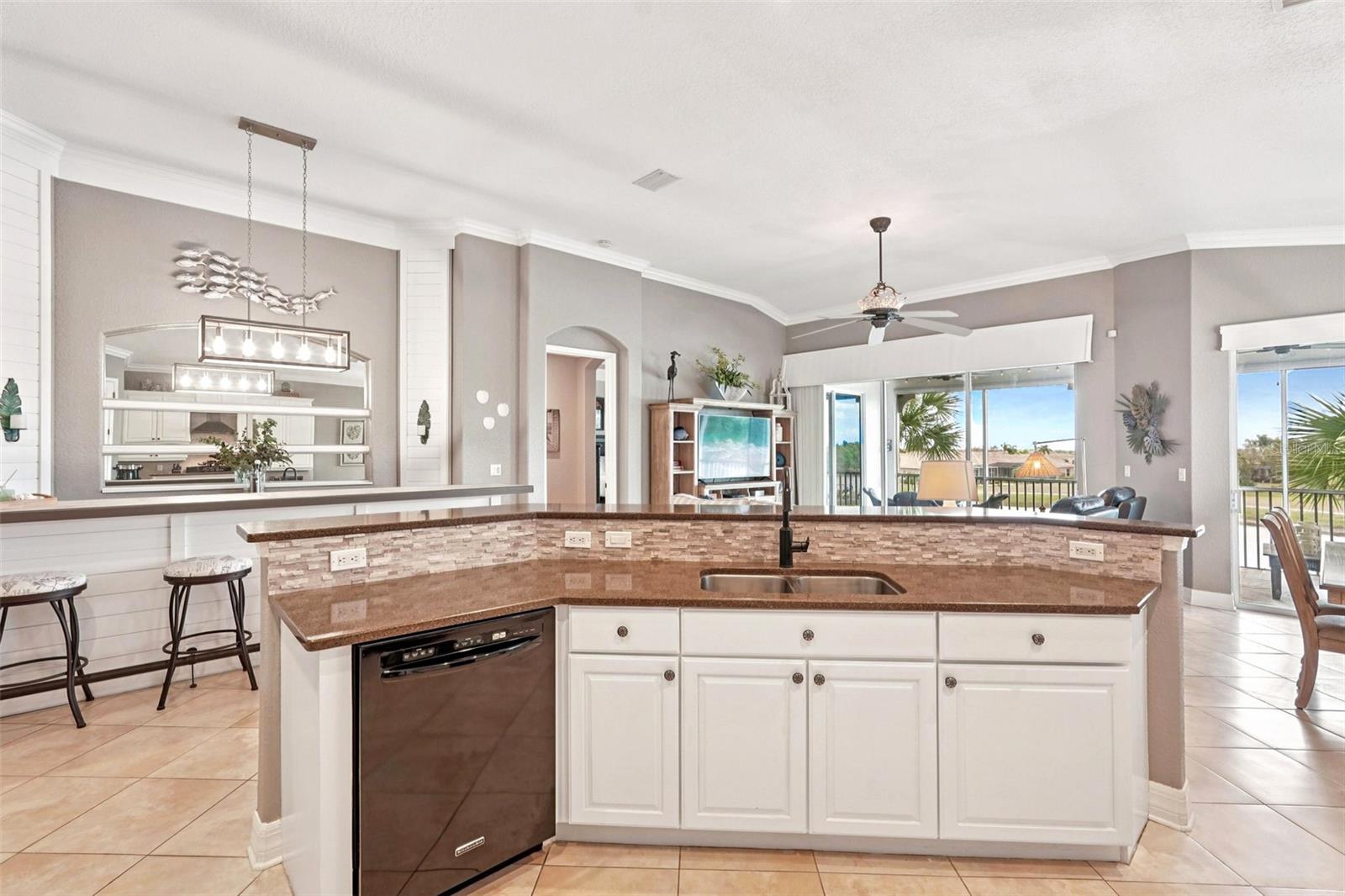 1435 EMERALD DUNES DR, SUN CITY CENTER, FL, 33573