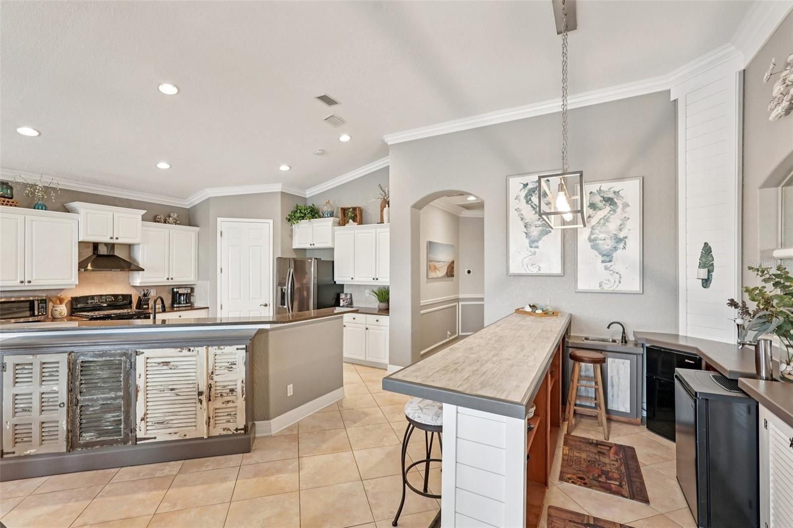 1435 EMERALD DUNES DR, SUN CITY CENTER, FL, 33573