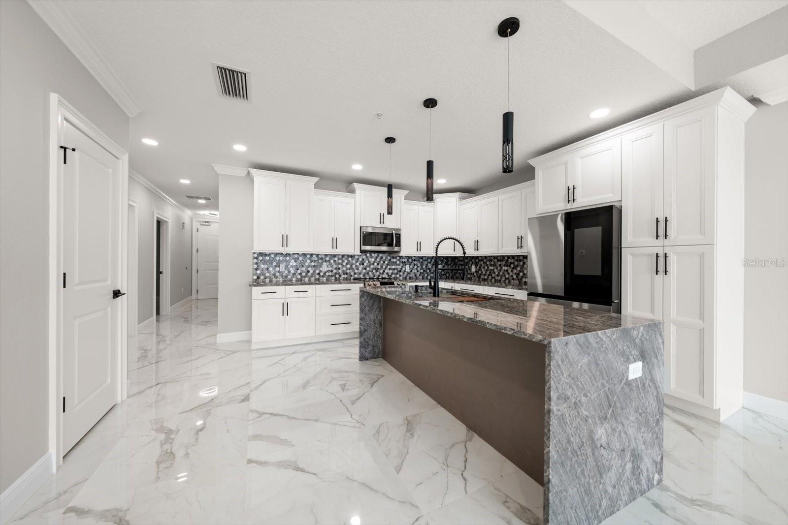 211 DOLPHIN PT #302, CLEARWATER, FL, 33767