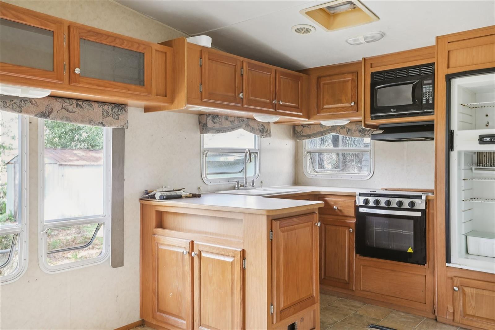 4233 GALL BLVD, ZEPHYRHILLS, FL, 33542