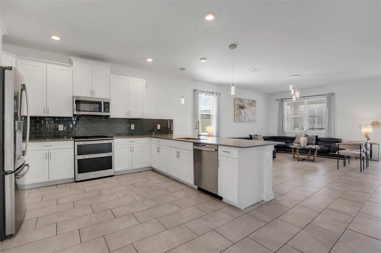 9084 SOMMERSET HILLS DR, DAVENPORT, FL, 33896