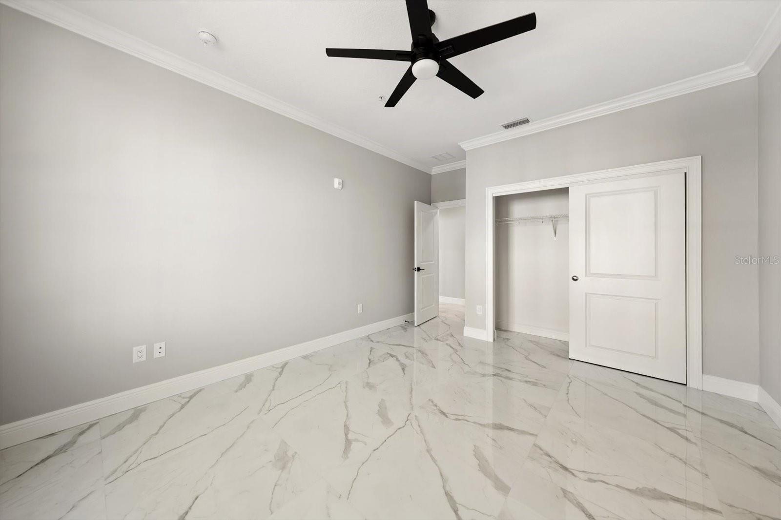 211 DOLPHIN PT #401, CLEARWATER BEACH, FL, 33767