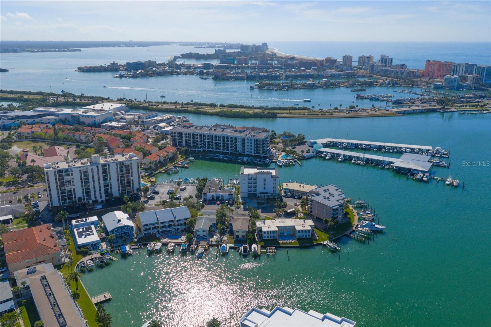 211 DOLPHIN PT #401, CLEARWATER BEACH, FL, 33767