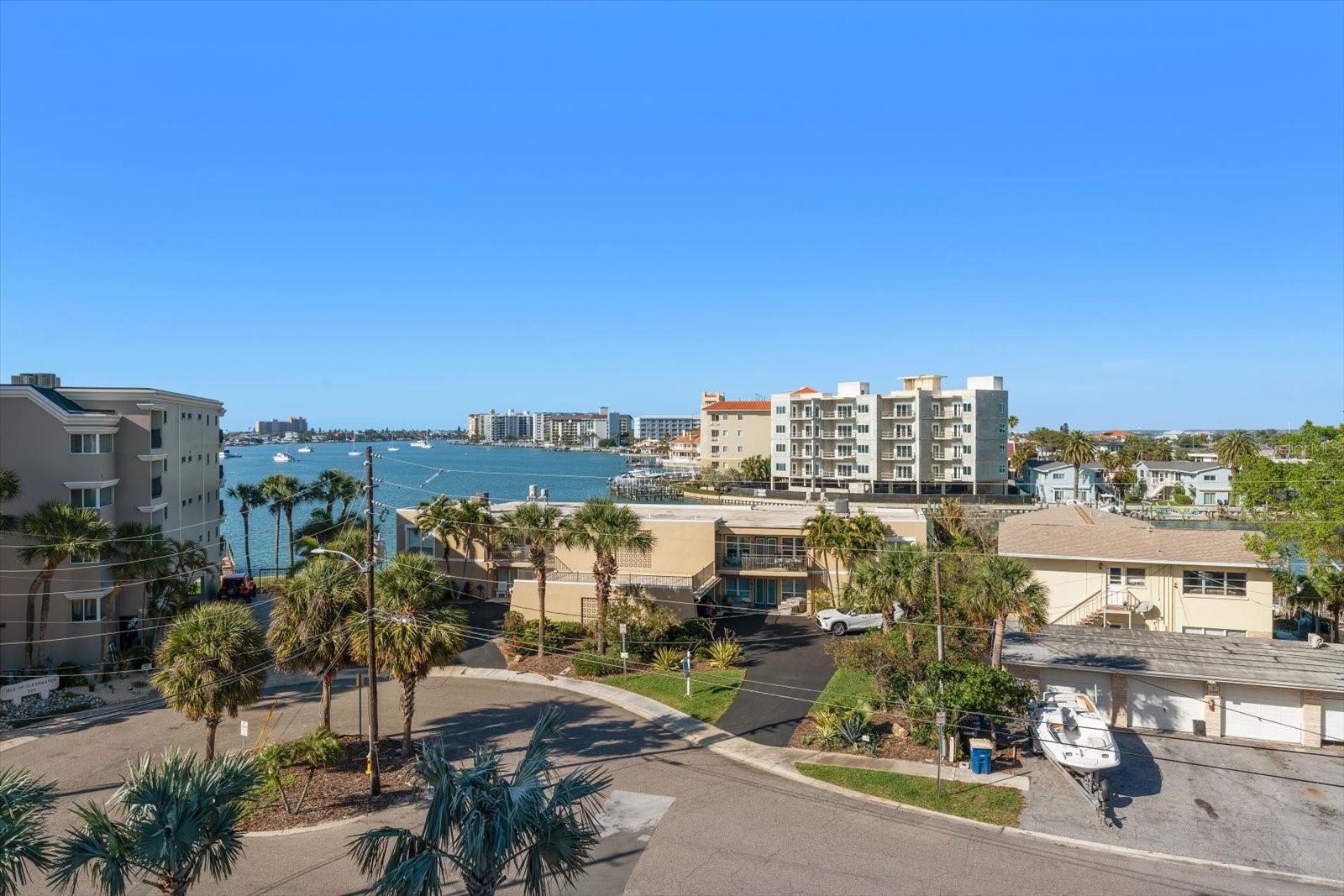 211 DOLPHIN PT #401, CLEARWATER BEACH, FL, 33767