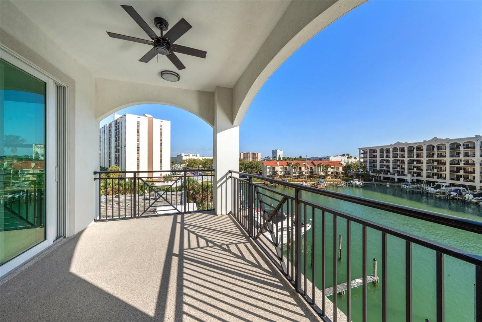 211 DOLPHIN PT #401, CLEARWATER BEACH, FL, 33767