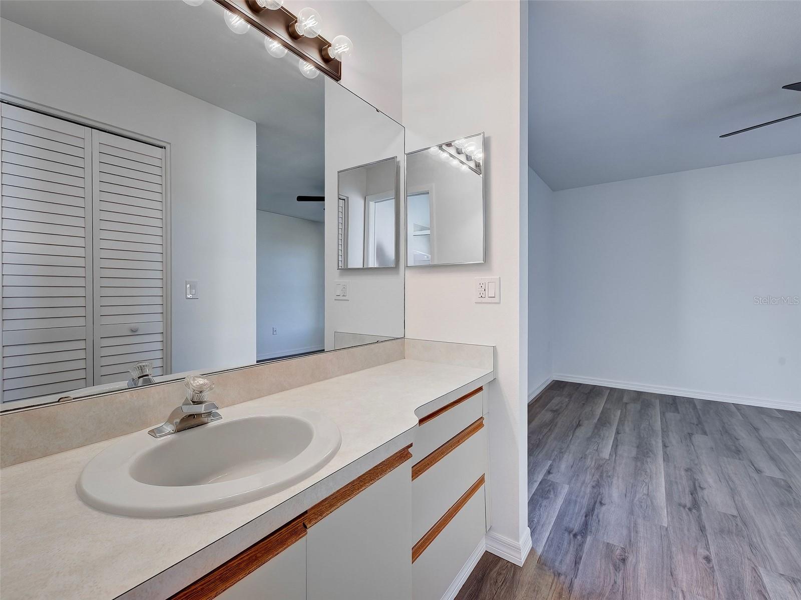 631 FOXWOOD BLVD #256, ENGLEWOOD, FL, 34223