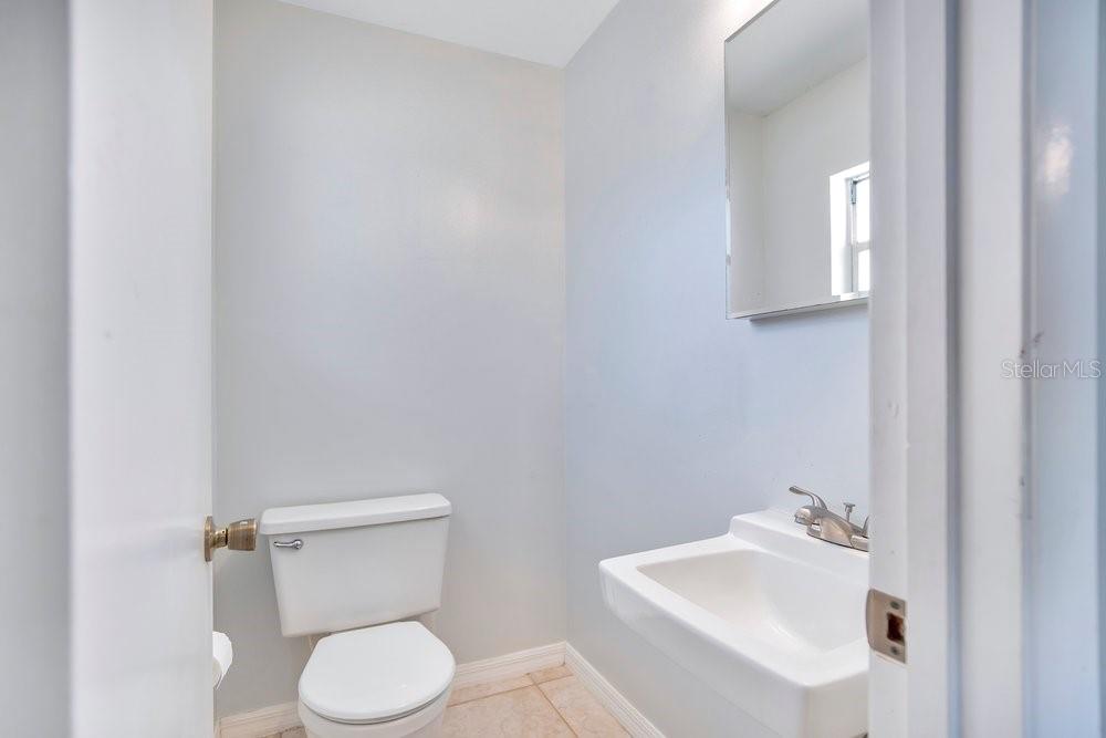 1813 OAKEY AVE, DELAND, FL, 32720