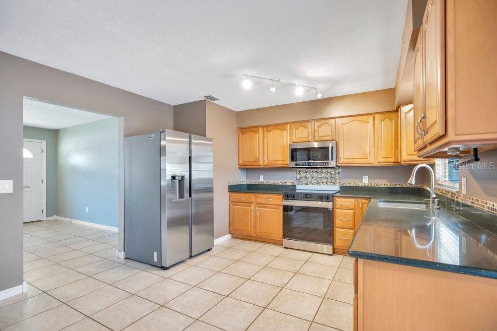 1813 OAKEY AVE, DELAND, FL, 32720