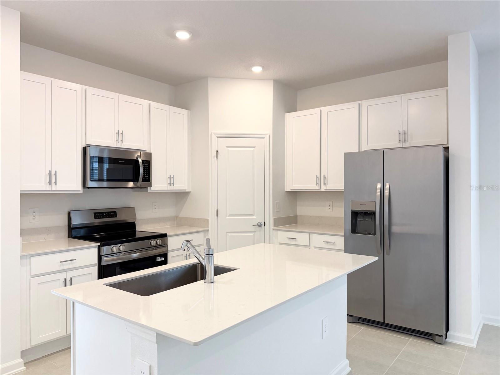 660 BAYERN LN, DEBARY, FL, 32713